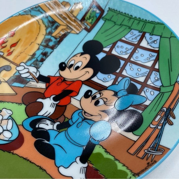 Vintage Schmid Four Seasons Of Love Let It Snow Mickey & Minnie Collector Plate - Picture 6 of 10